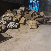 ضایعات کارتن 32کتاب کاغذ وانواع فلزات