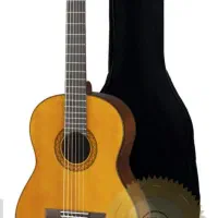 گیتار قدیمی در حد نو یاماها C70