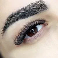 کاشت و اکستنشن مژه