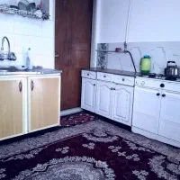 برای همکاری یک خانم در نظافت خانه