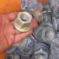 پیچ ۳۳ رینگ تریلی