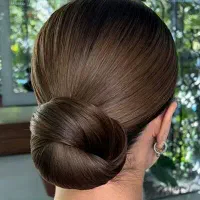 بهترین اساتید و کارآموزان علاقه مند آرایش و زیبایی