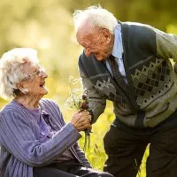 استخدام و اعزام پرستاری تخصصی سالمند /کودک در منزل