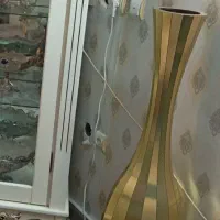 گلدان کنار سالنی