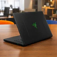 لپ تاپ ریزر گیمینگ i7 / 512GB SSD