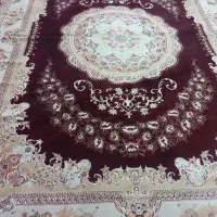 فرش ومیز تلویزیون