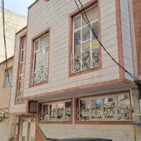 حیاط دو طبقه در بهترین نقطه مارالان