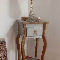 آباژور  و میز