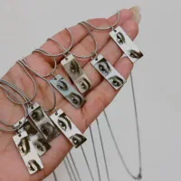 حک چشم روی گردنبند