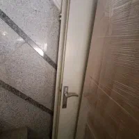 دو عدد درب حمام و سرویس