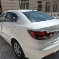 همکار ی  در دفتر فروش خودرو