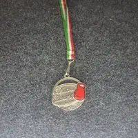 مدال قهرمانی در دو حالت طلا و نقره