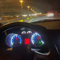 لب تاب و گوشی مخصوص اتصال برای ترید