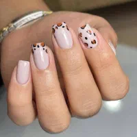 کراتین و پروتین کاشت ناخن مژه رنگ و لایت اکستنشن