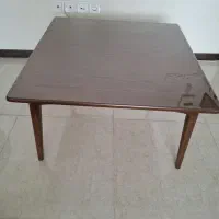 میز جلو مبلی با تلق ضخیم سالم و بدونه لکه
