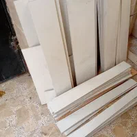 بیست متر قرنیز سفید و درب چوبی دولنگه