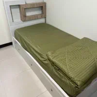 تخت تک نفره به همراه تشک و میز آرایش