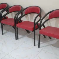 دکوراسیون آرایشگاه صندلی اصلاح  آینه پرده
