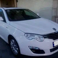 ام جی سفید ۵۵۰