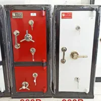 گاوصندوق سفیدو قرمز