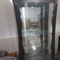 ساعت دیواری و گنجه