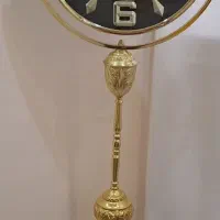 ساعت دیواری ایستاده