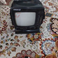 تلویزیون کوچک قدیمی