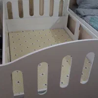 تخت کنار مادر برای دوقلو