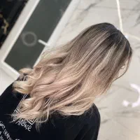 جشنواره رنگ و لایت و پروتئین و کراتین باتخفیف ویژه