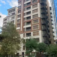آپارتمان ۱۴۸ متر ۳ خواب / کم واحد / شخصی ساز