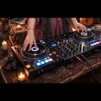 دی جی خانم مدیریت حرفه ای با بند سه نفره