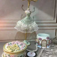 دکوری خاص پرنسسی گالری رومئو پینترستی