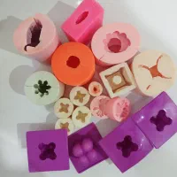 تعدادی قالب سیلیکونی
