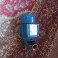 فروش پمپ آب  نیم اسب حد نو   کامل سالم