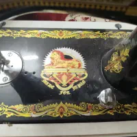 چرخ خیاطی دستی با قاب سفید