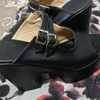 صندل مجلسی پاشنه بلند