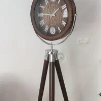 ساعت ایستاده