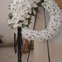 فروش ویژه تاج گل ترحیم با پایه آهنی