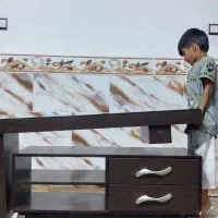 یک عدد جاکفشی و میز تلویزیون در حد نو