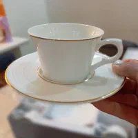 فنجان  چای و قهوه خوری سفید دورطلایی