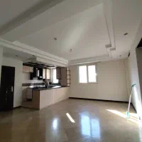 نیاوران ۸۰متر ۲خواب         طبقه اول