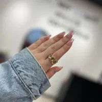 استخدام ناخنکار حرفه ای اکستنشن کار حرفه ای