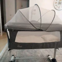 تخت کنار مادر zooye