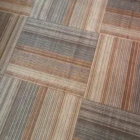 موکت حدودا ۲۰ متر