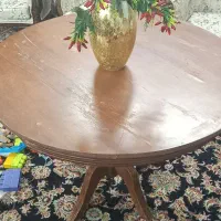 میز غذا خوری در حد نو