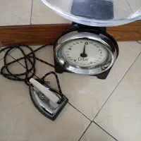اتو وترازوی اشپزخانه