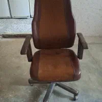 صندلی چرخشی