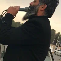 مداح و مجری مراسم ترحیم (گروه هنری سوگ شاعرانه)