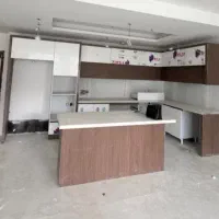 کابینت کامل آشپزخانه با جزیره و رو کابینتی