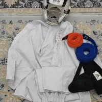 لباس وکلاه و بیزه بند  و کمر بند کاراته